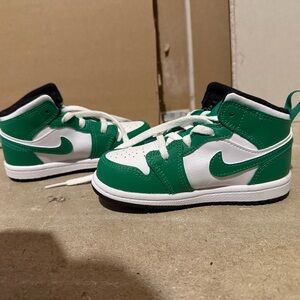 Nike Kids Green and White Basketball Shoes Never Worn